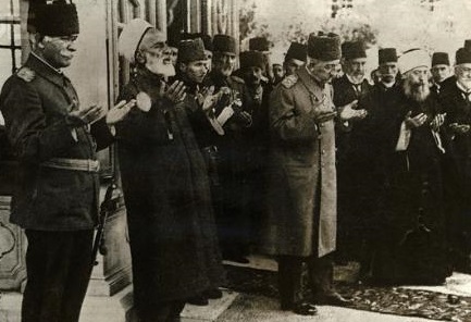 Sultan Vahidüddin’in Kur’an’ın Basılmasını Yasakladığı Yalanı